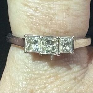Sparkling 3-Stone Princess Cut Diamond Engagement Ring - 1 CTW 14k White Gold